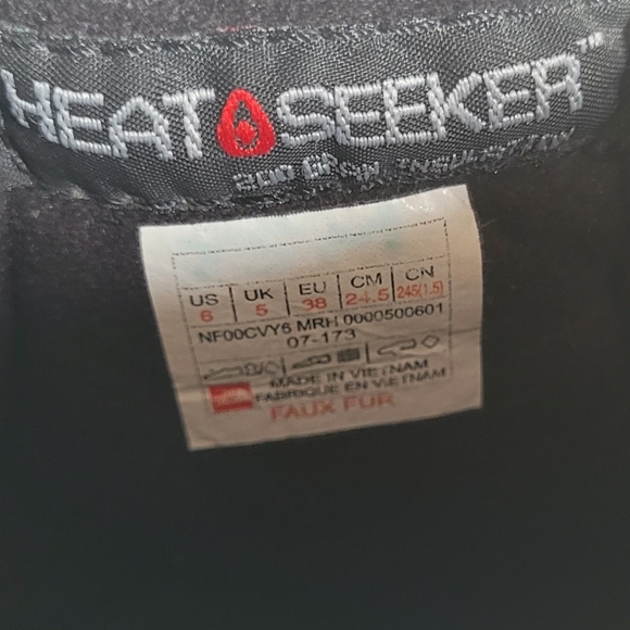 Northface waterproof winter boots - Picture 8 of 11